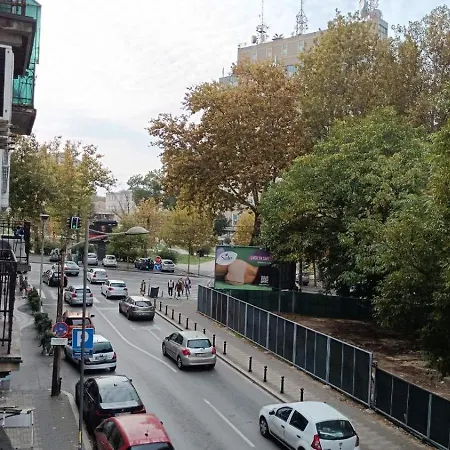 Lägenhet Cozy Near Saint Sava Temple Belgrad