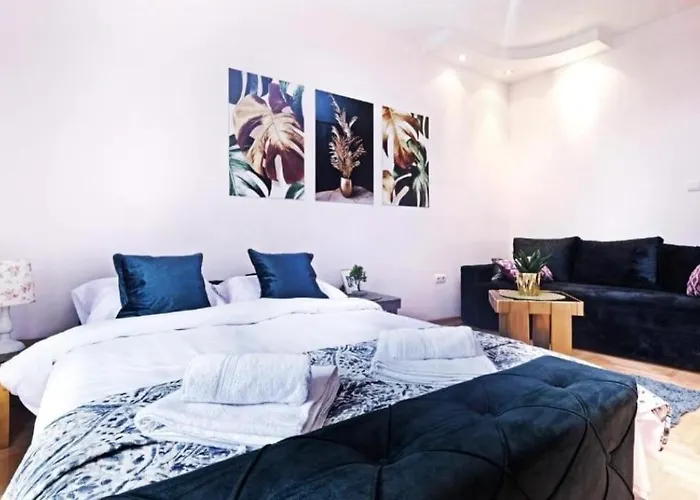 Cozy Near Saint Sava Temple Apartman *